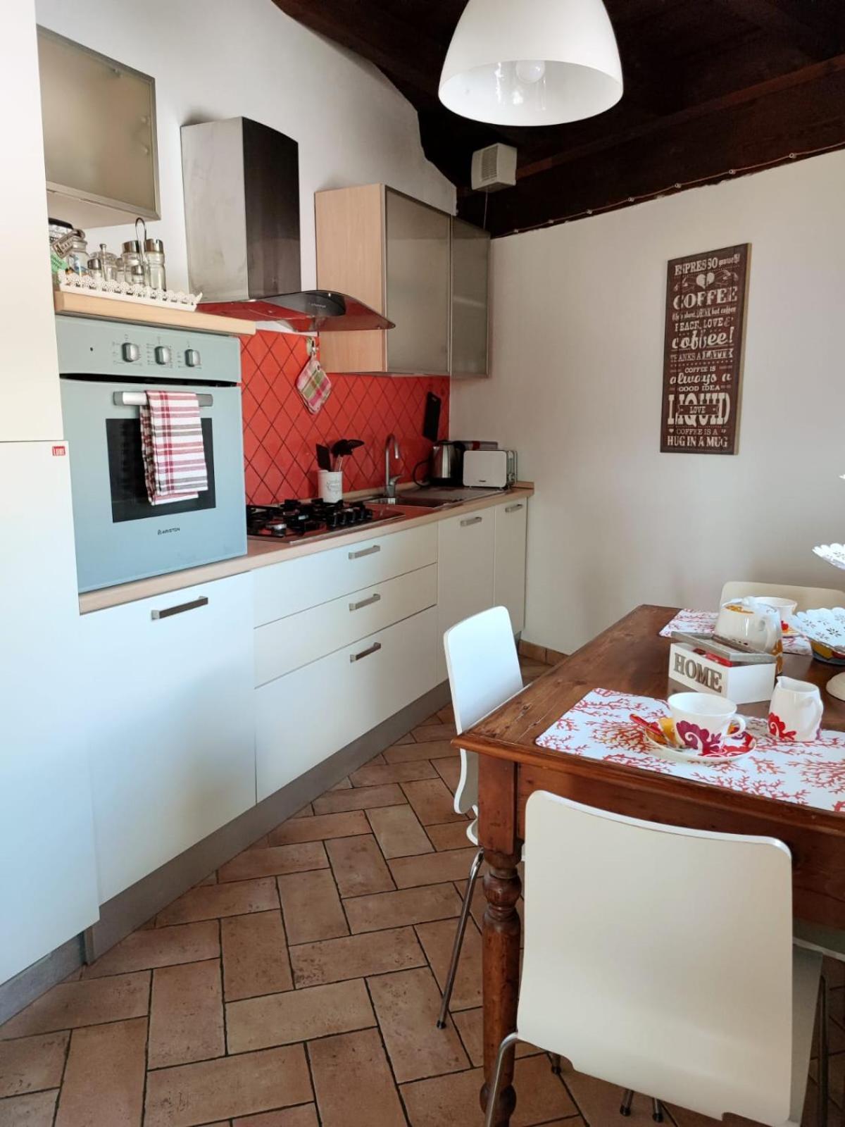 Il Bagolaro Casa Vacanze Сулмона Екстериор снимка